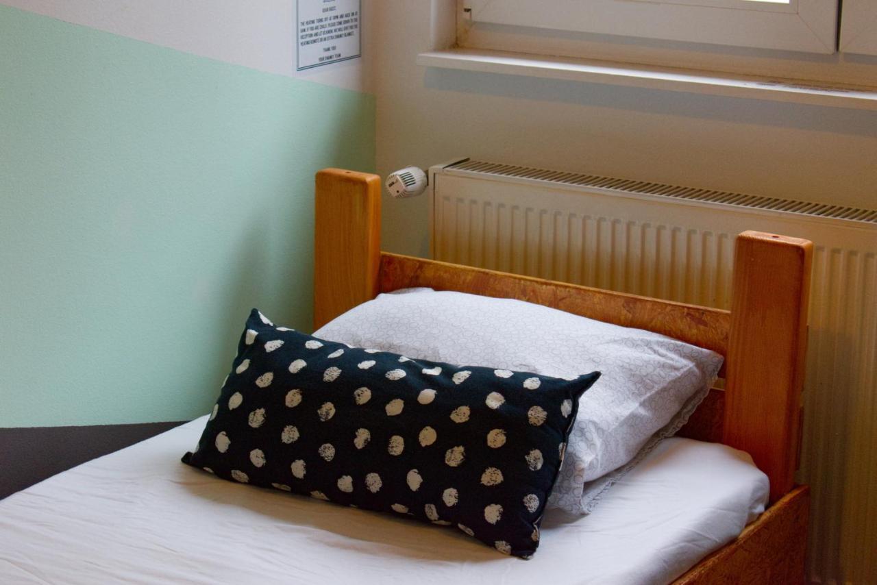 Swanky Hostel *